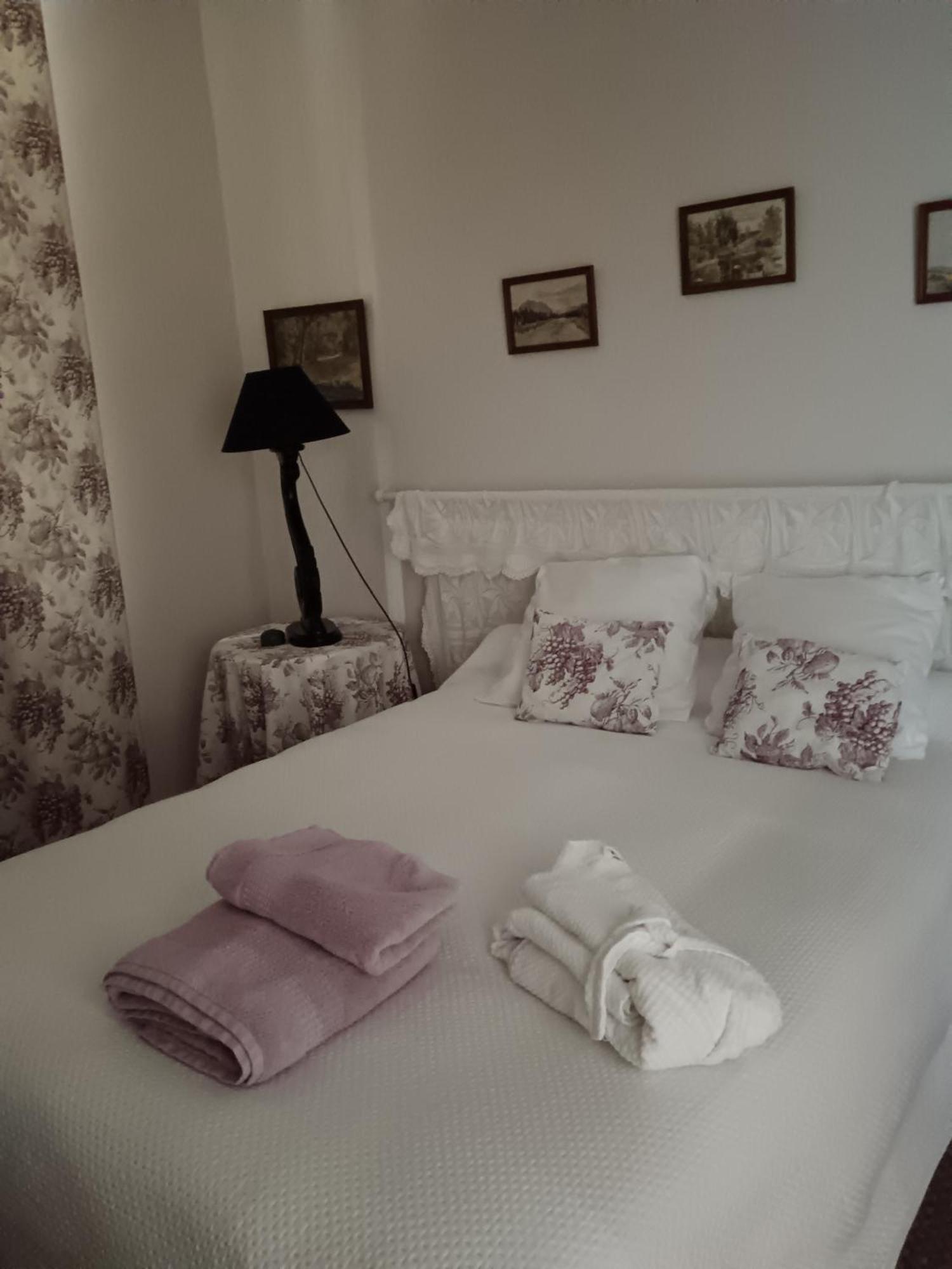 Laglorieuse Castel La Bergerie Bed & Breakfast エクステリア 写真